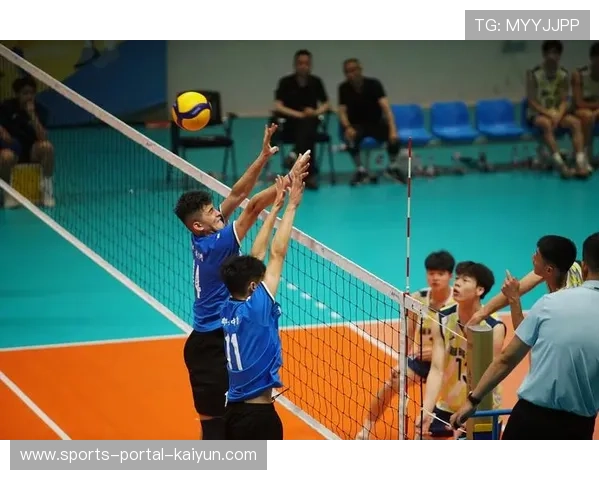 “山大杯”男子排球联赛半决赛体育学院晋级决赛 “山大杯”男子排球联赛半决赛体育学院晋级决赛